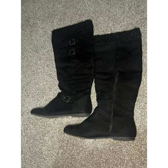 Preowned JustFab Women's Flat Boots Size 7.5 - Picture 1 of 3